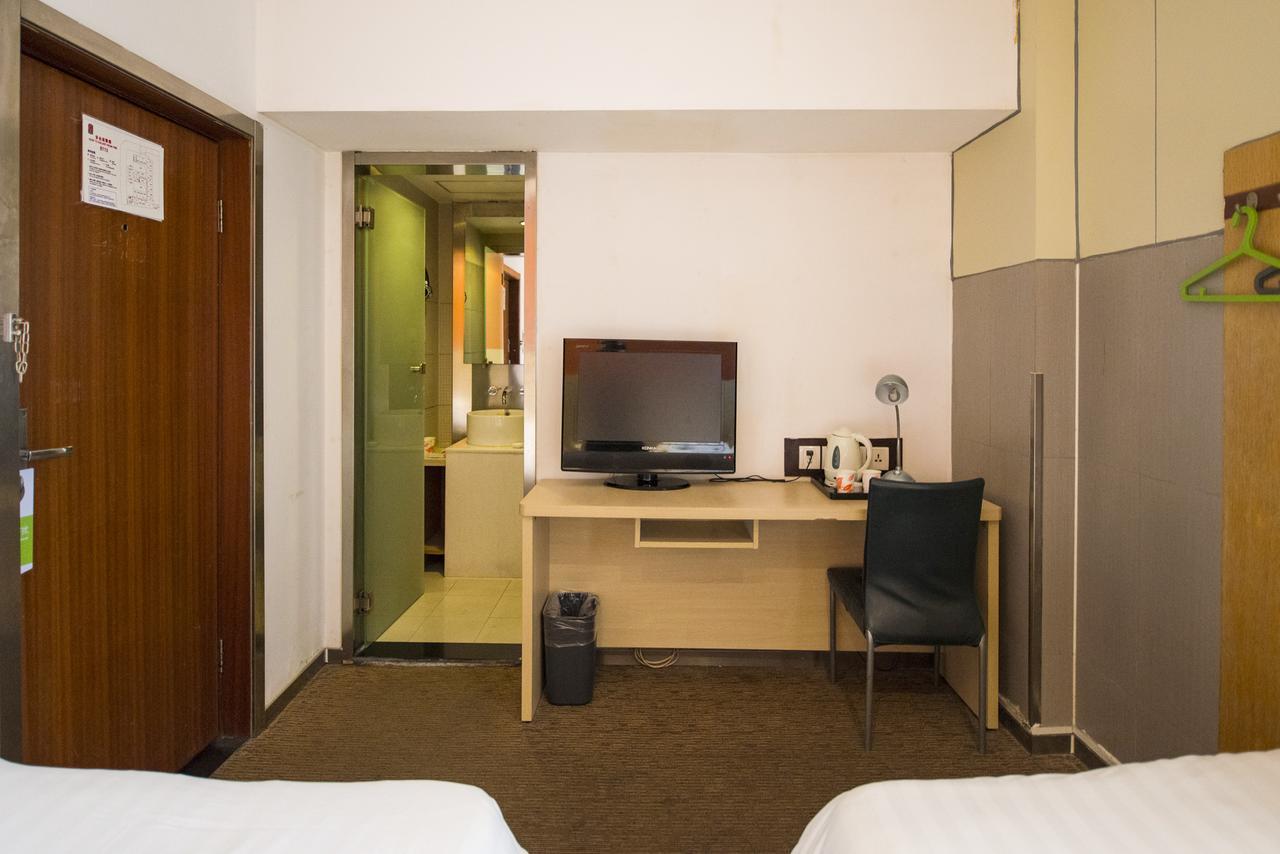 Motel Shenzhen Longgang Longcheng Square Metro Station ภายนอก รูปภาพ
