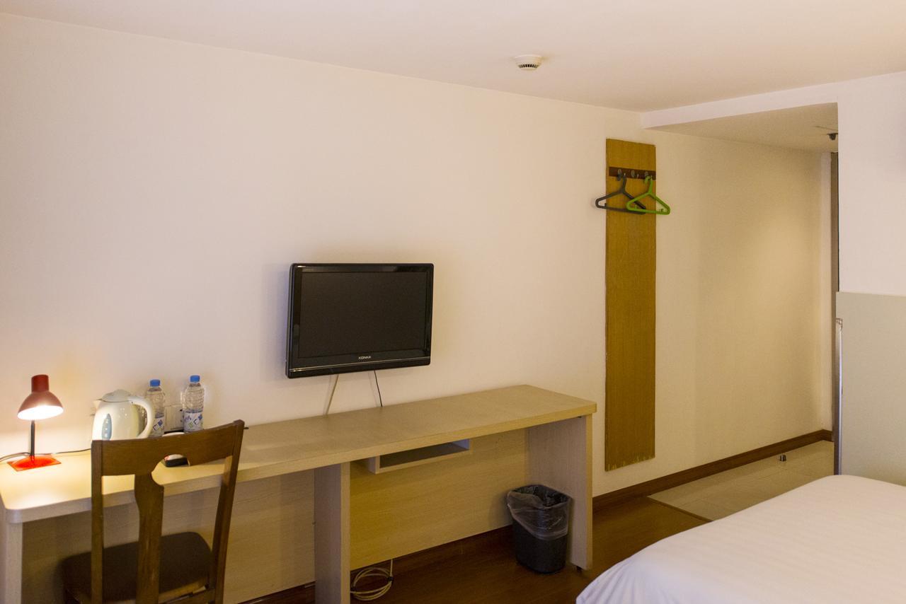 Motel Shenzhen Longgang Longcheng Square Metro Station ภายนอก รูปภาพ