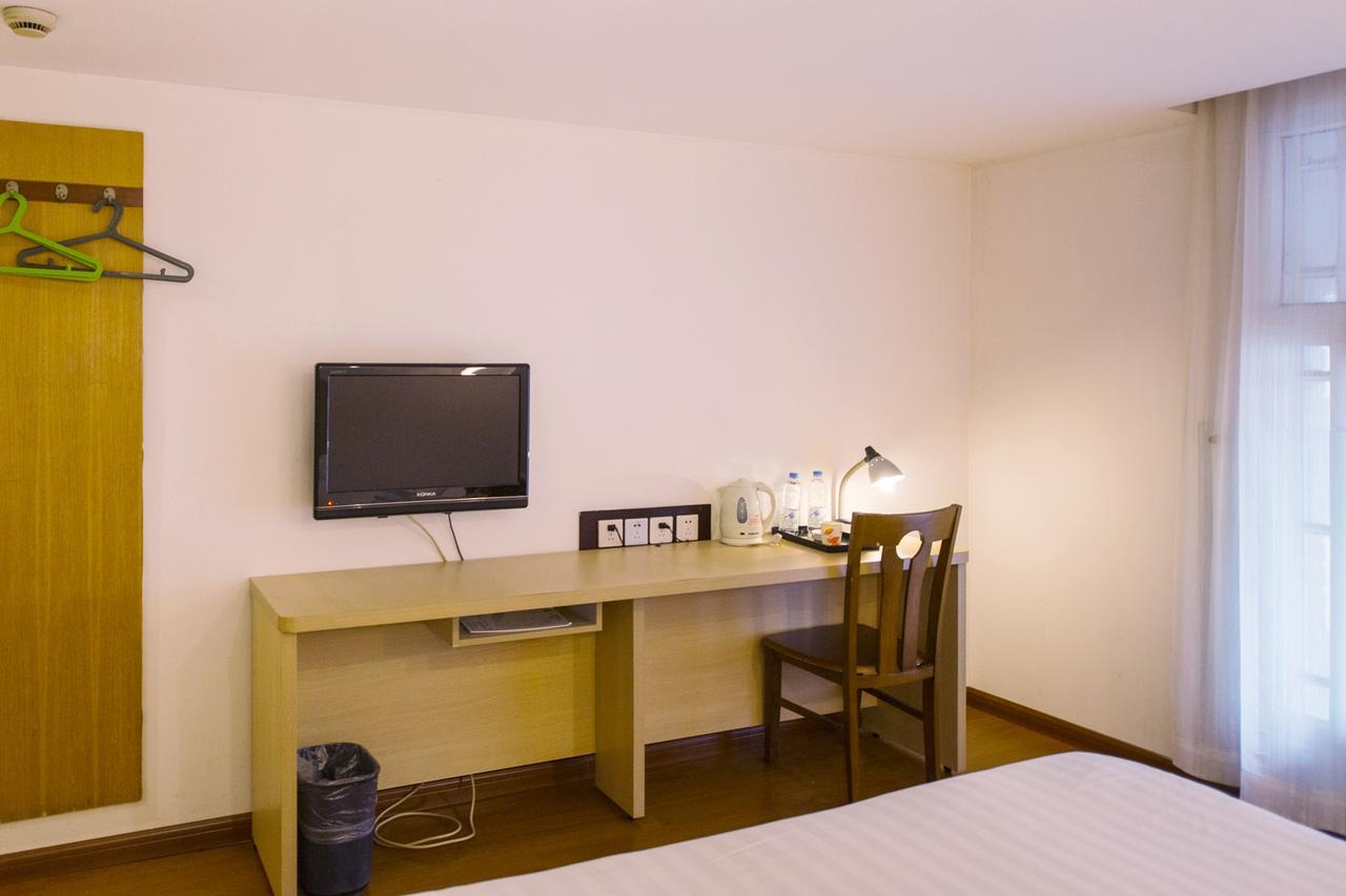 Motel Shenzhen Longgang Longcheng Square Metro Station ภายนอก รูปภาพ
