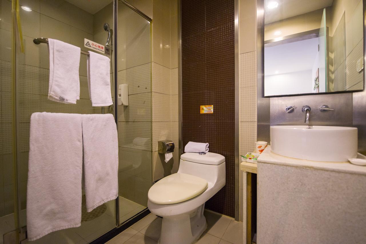 Motel Shenzhen Longgang Longcheng Square Metro Station ภายนอก รูปภาพ