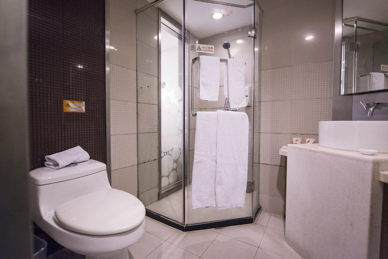 Motel Shenzhen Longgang Longcheng Square Metro Station ภายนอก รูปภาพ